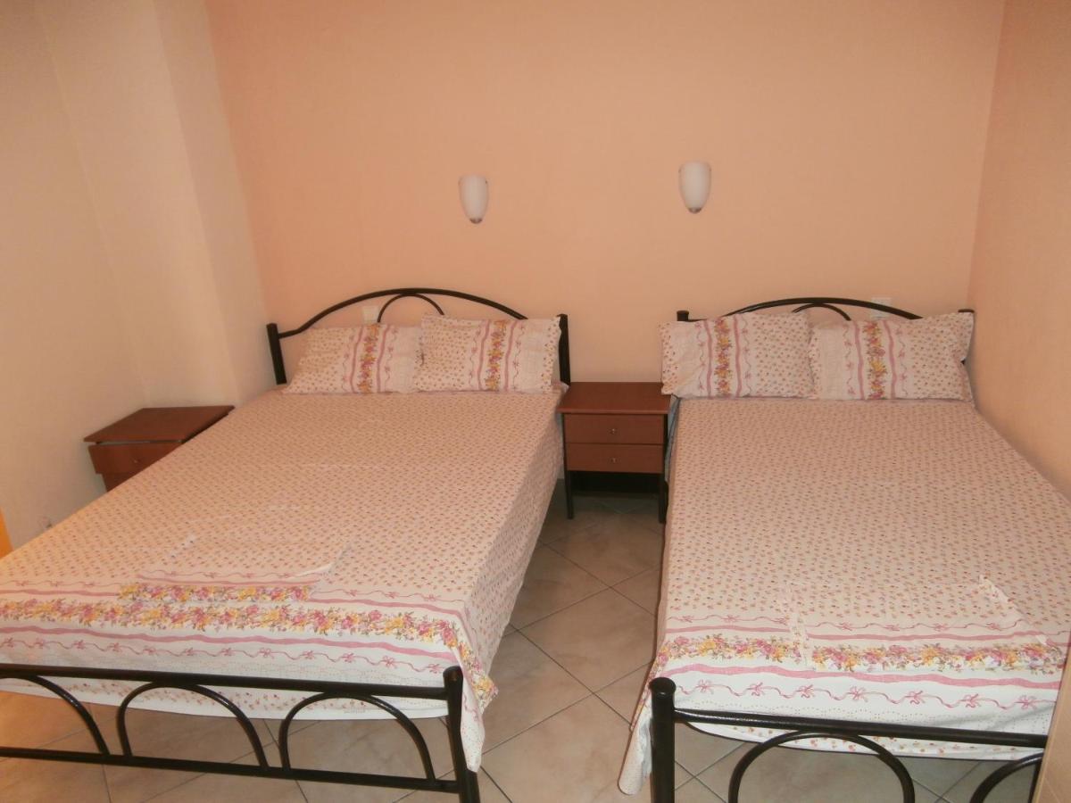 Villa Finikas Vrasná Екстериор снимка